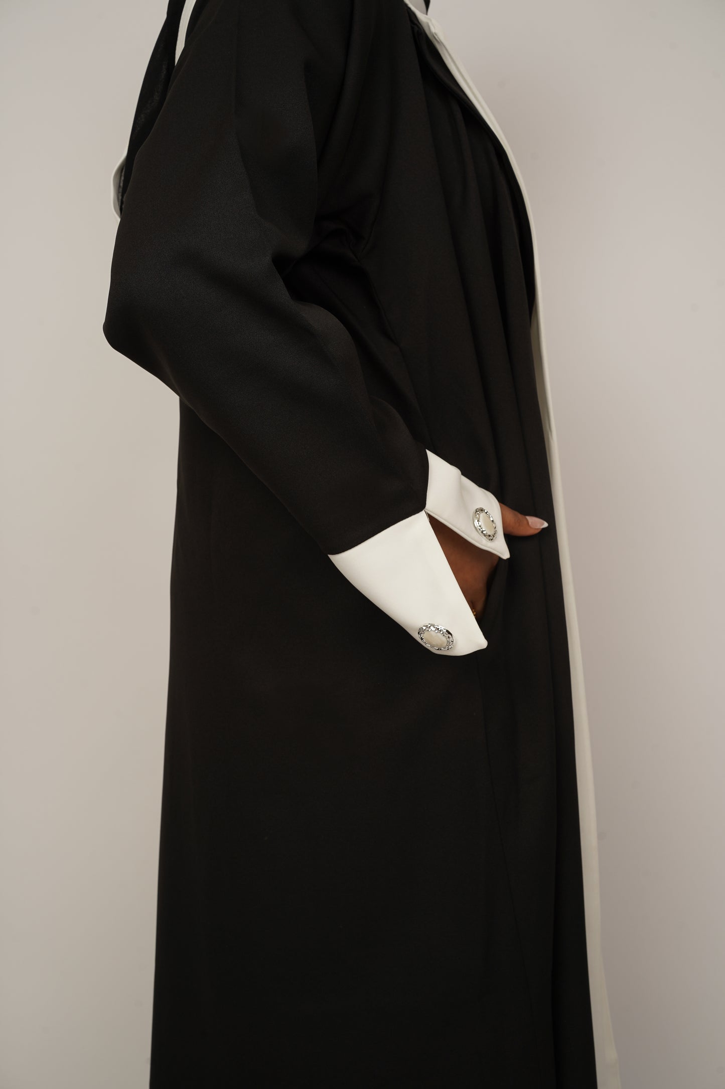 Nahila abaya